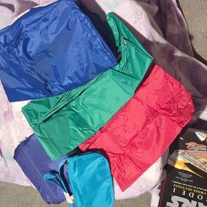 5 different tote bags